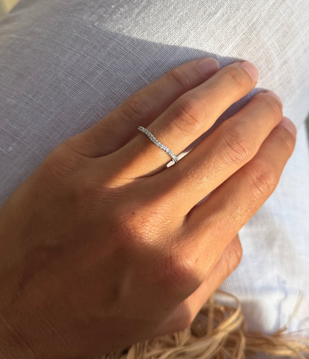 Dainty Wave Ring