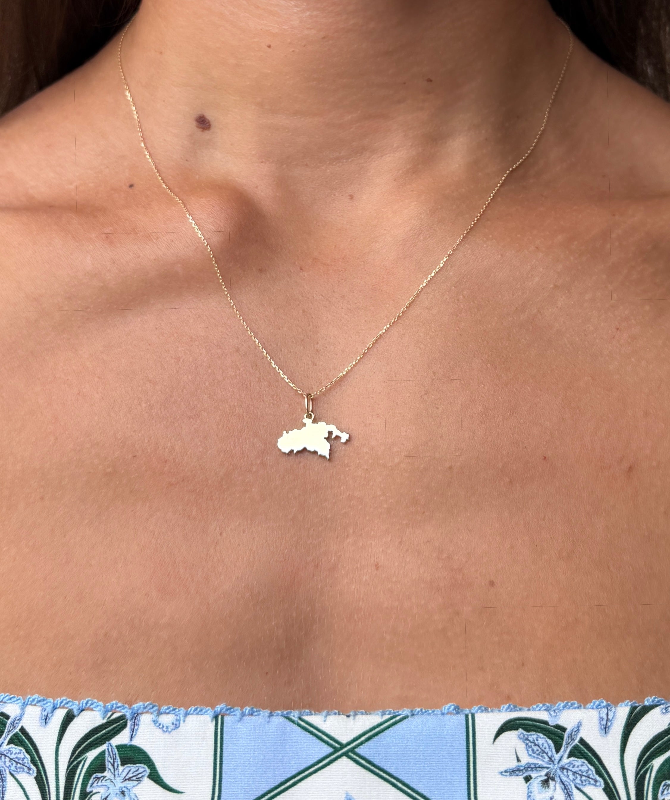 St John Map 14kt Pendant Neckalce