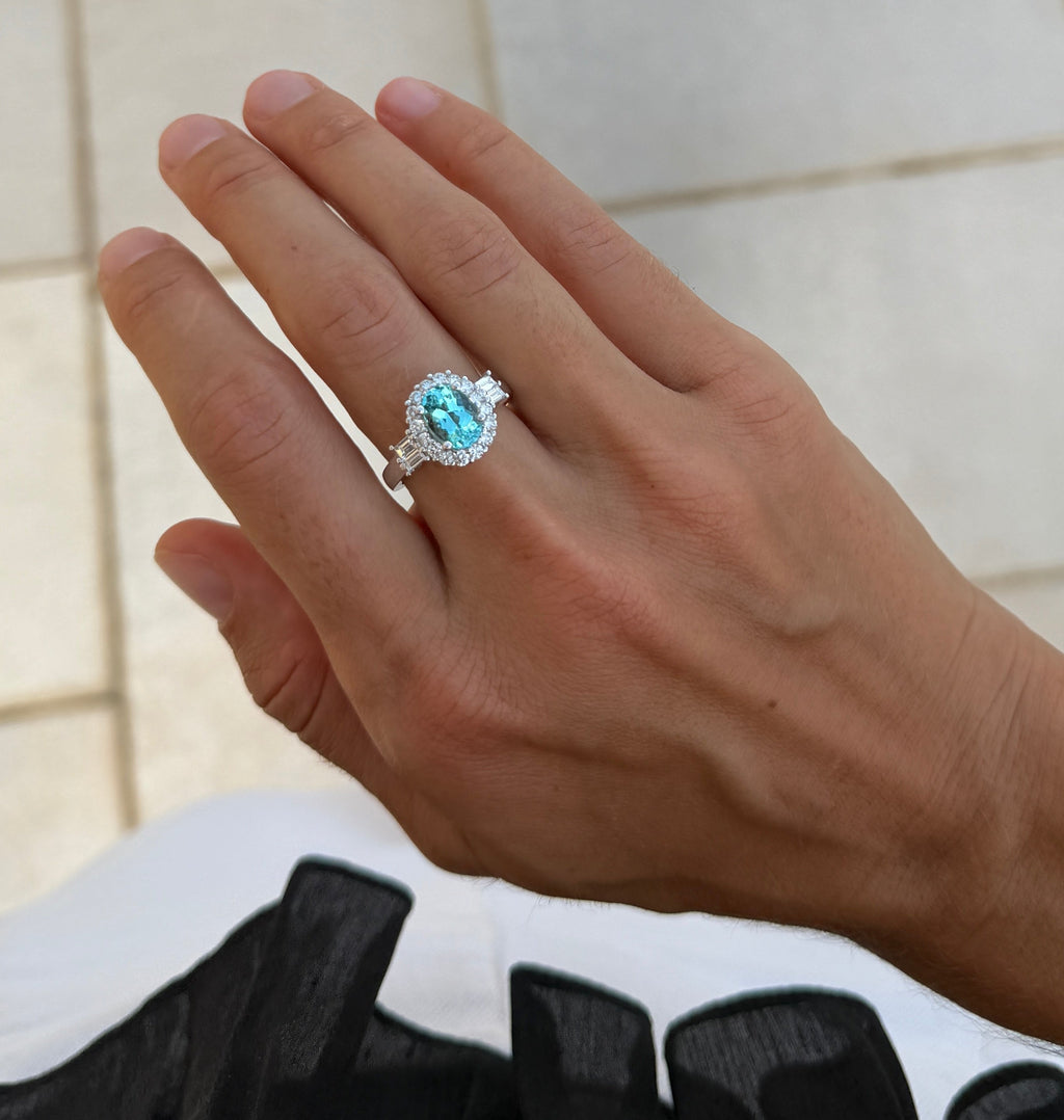 Paraíba Tourmaline Ring with Halo - GIA Certified Natural - 1.94cts