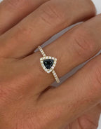 IGI Trillion Cut Alexandrite Ring