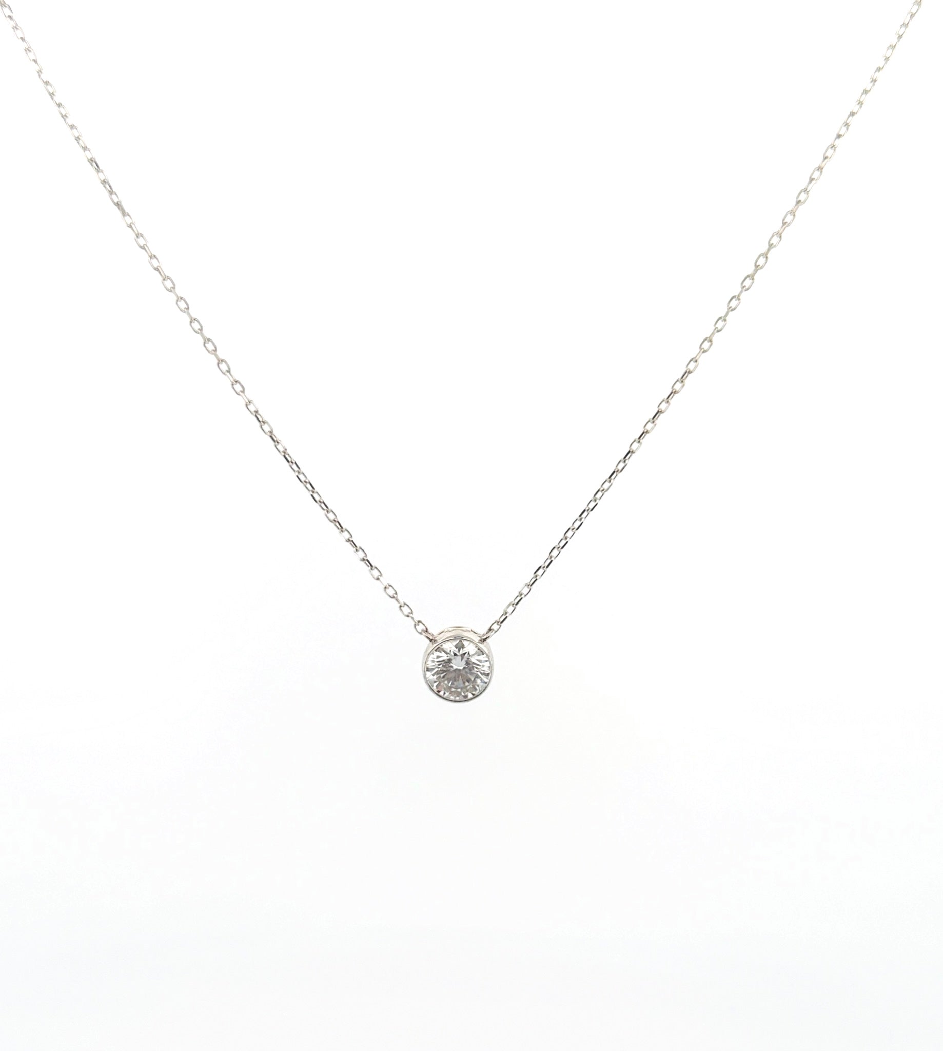 IGI Lab Diamond Pendant Bezel Necklace