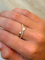 Criss-Cross Pear & Round Diamond Ring