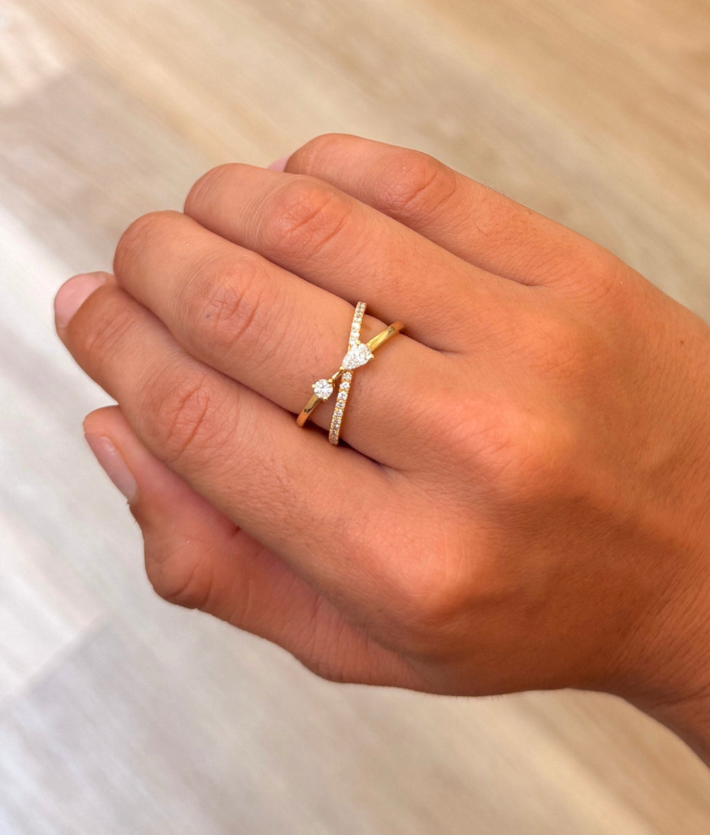 Criss-Cross Pear & Round Diamond Ring