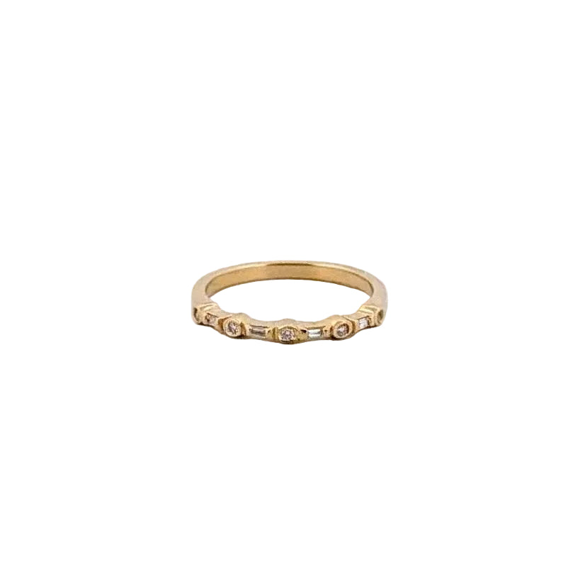 Dainty Alternating Baguette and Round Diamond Ring