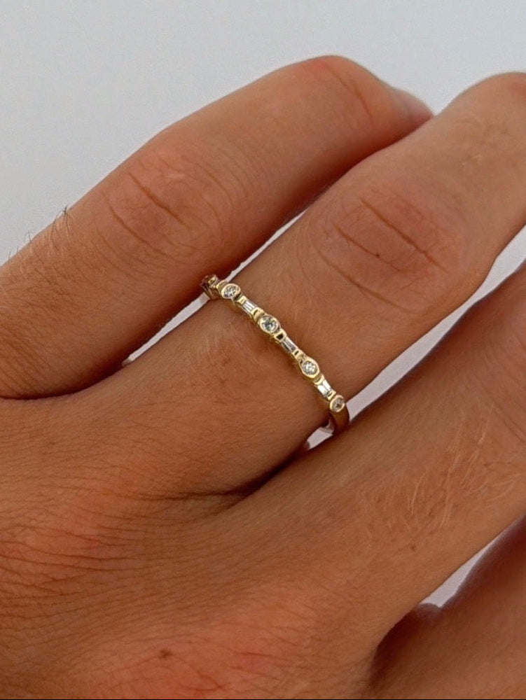 Dainty Alternating Baguette and Round Diamond Ring