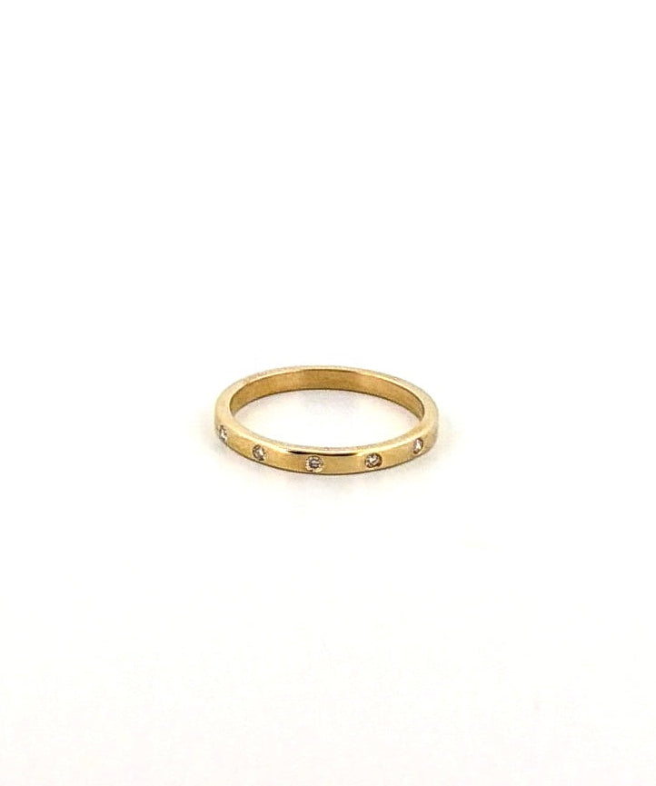 Dainty Flush Round Diamond Band