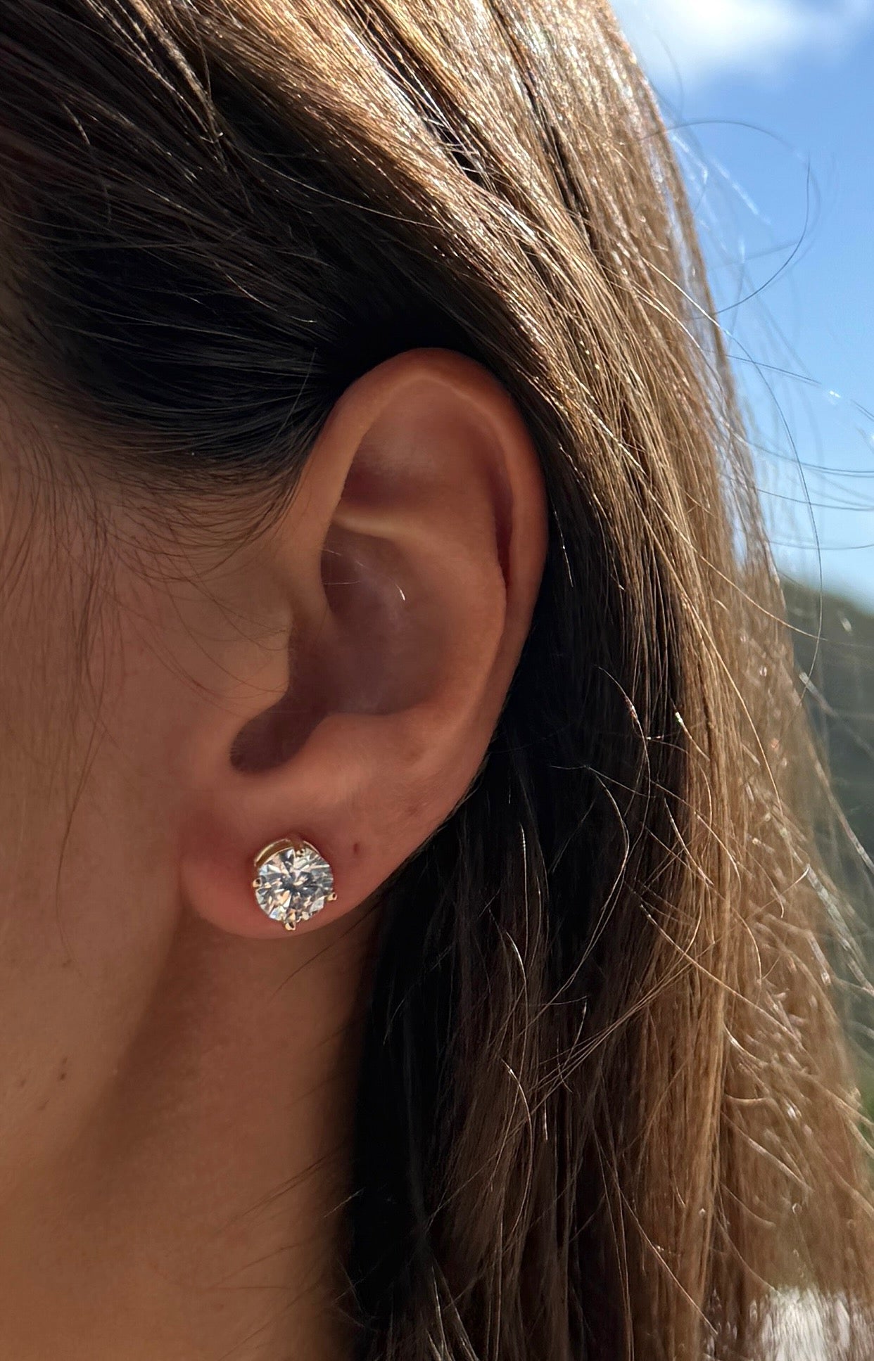 Large IGI Lab Diamond Studs