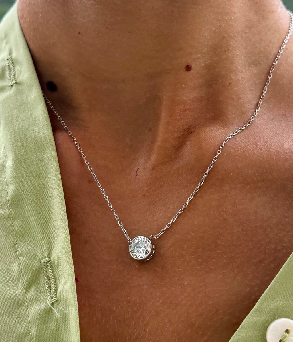 IGI Lab Diamond Pendant Bezel Necklace