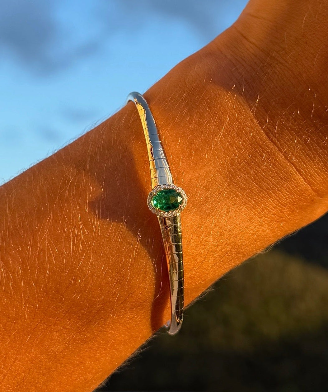 Oval Emerald bangle