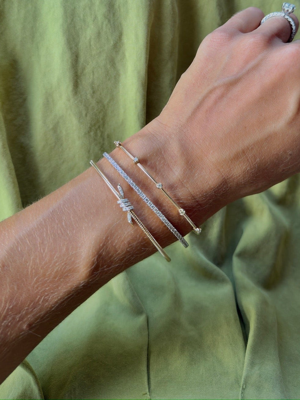 Diamond Bow Flexi Bangle
