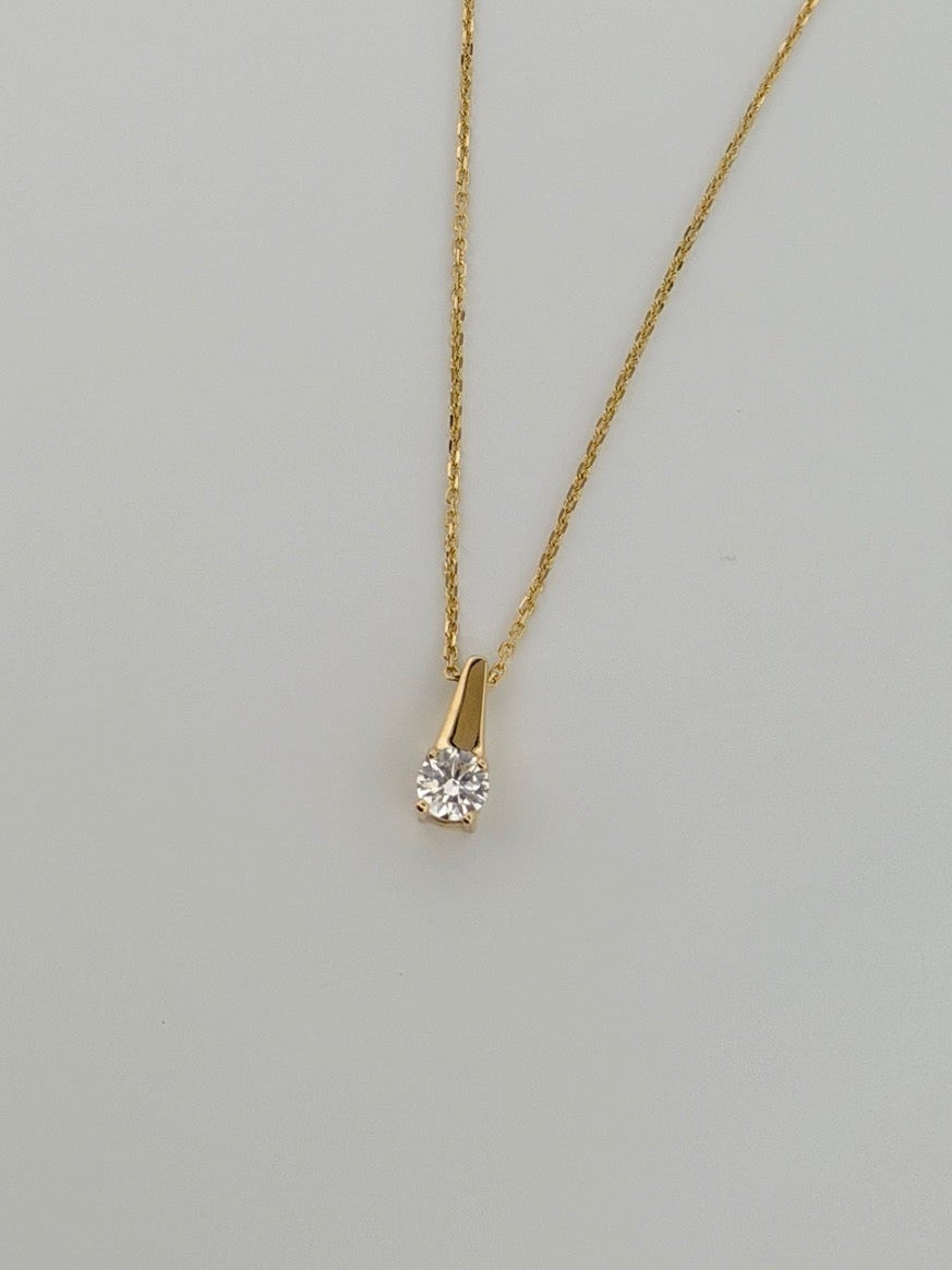 Dainty Spike Pendant Necklace - Lab Diamond