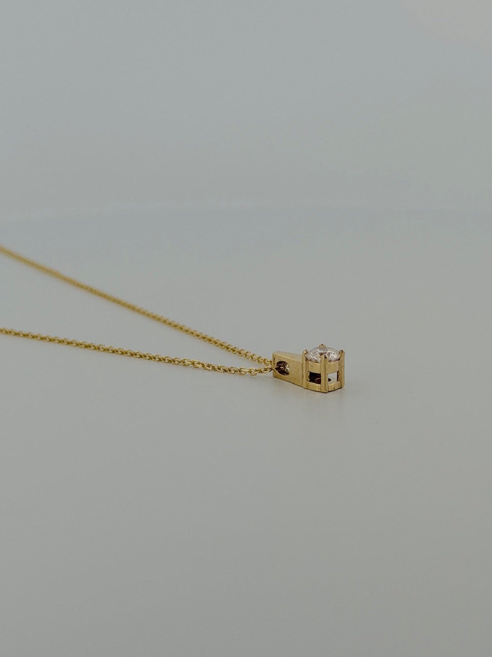 Dainty Spike Pendant Necklace - Lab Diamond