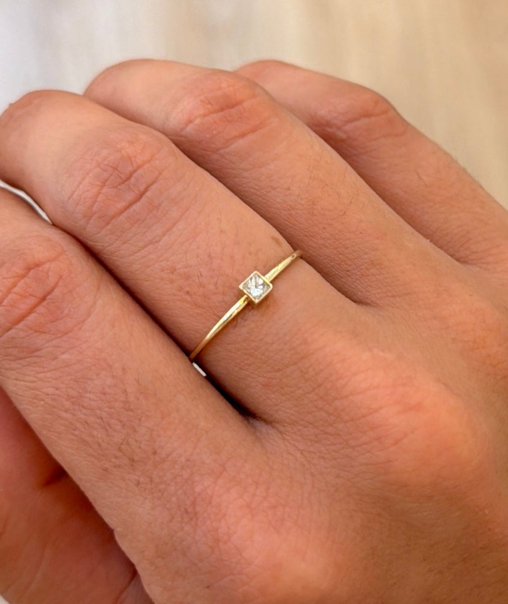 Princess Cut Dainty Solitaire Diamond Ring