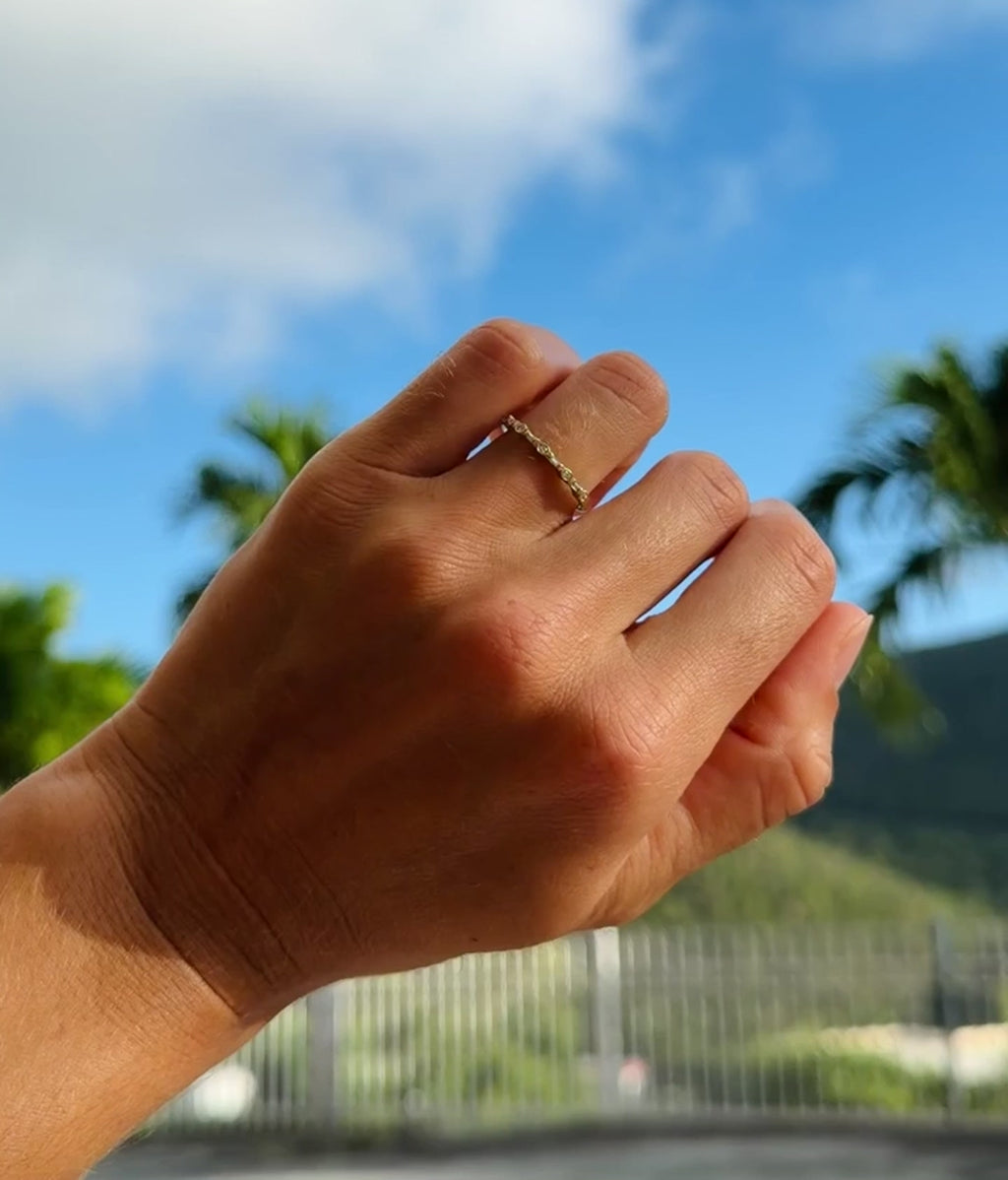 Dainty Alternating Baguette and Round Diamond Ring