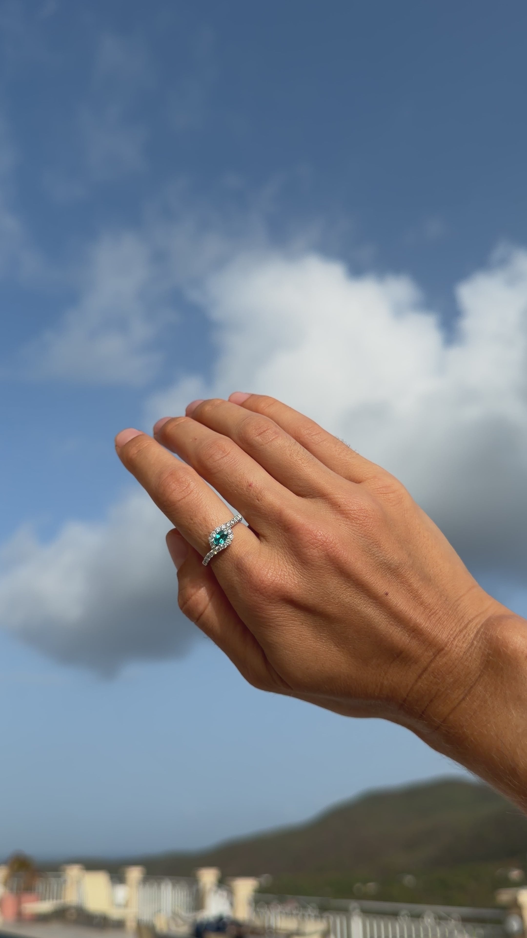 Paraíba Tourmaline Oval Ring - GIA Certified Natural