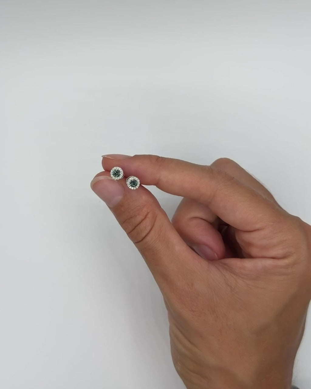 Round Alexandrite Studs