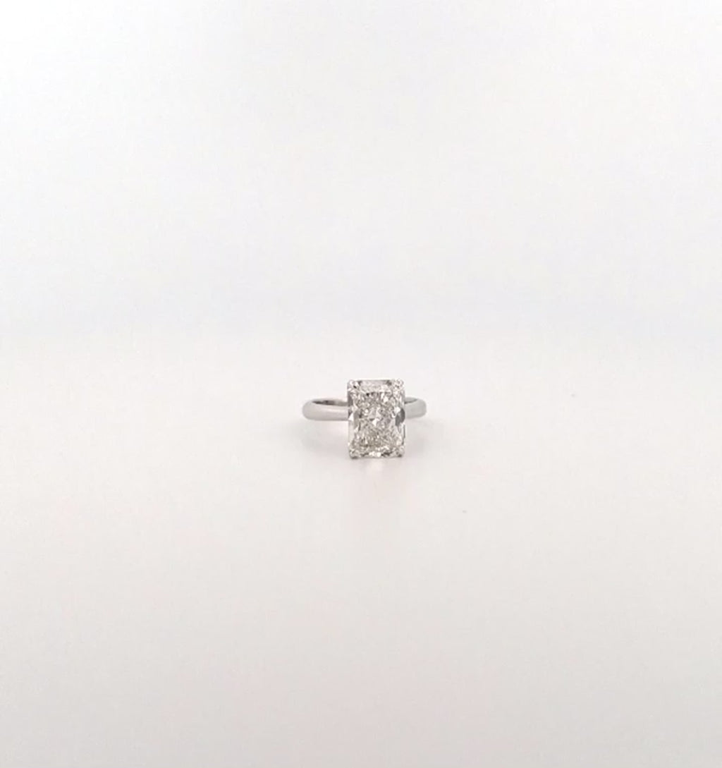 IGI Radiant Lab Diamond Ring with Hidden Halo