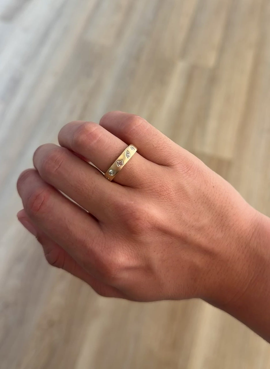 Flush Diamonds & Brushed 14kt Ring